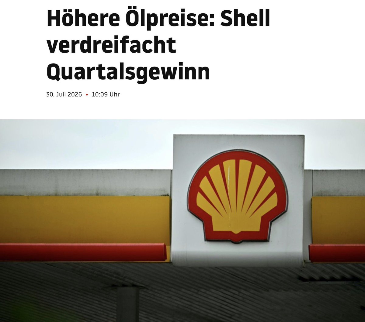 NurderK's tweet photo. An den Tankstellen zahlen Menschen weiter mehr als zwei Euro pro Liter. Bei Shell dagegen sprudeln die Milliarden: 9,8 Milliarden Dollar Gewinn in nur 3 Monaten, mehr als doppelt so viel wie vor einem Jahr. Ein fossiler Konzern profitiert von Krieg, Krisen & hohen Energiepreisen, während die Allgemeinheit die Rechnung zahlt.

What a Wonderful World.