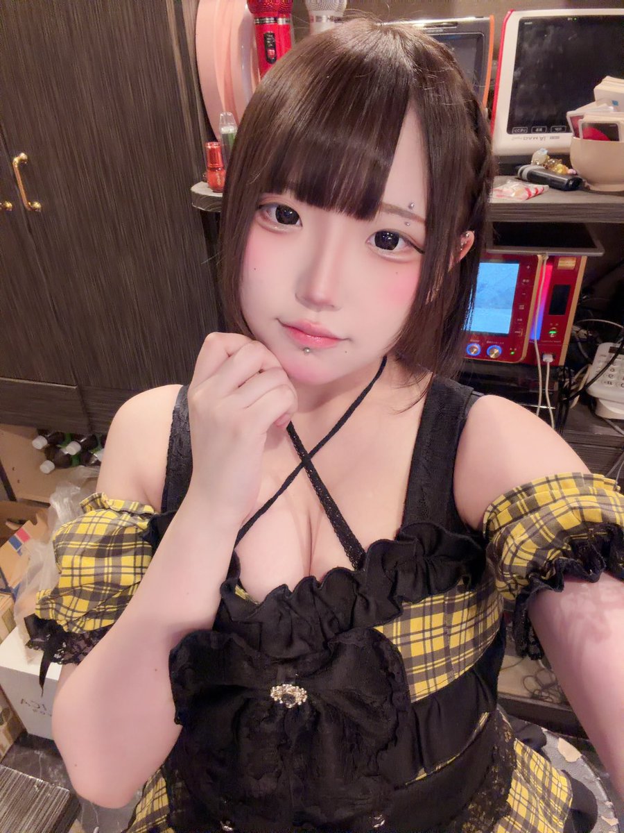 krm2ne's tweet photo. 姫ってなんなん？

 #コンカフェ  #ミナミ  #宗右衛門町  #自撮り界隈と繋がりたい  #自撮り界隈 https://t.co/1ce0mATqub