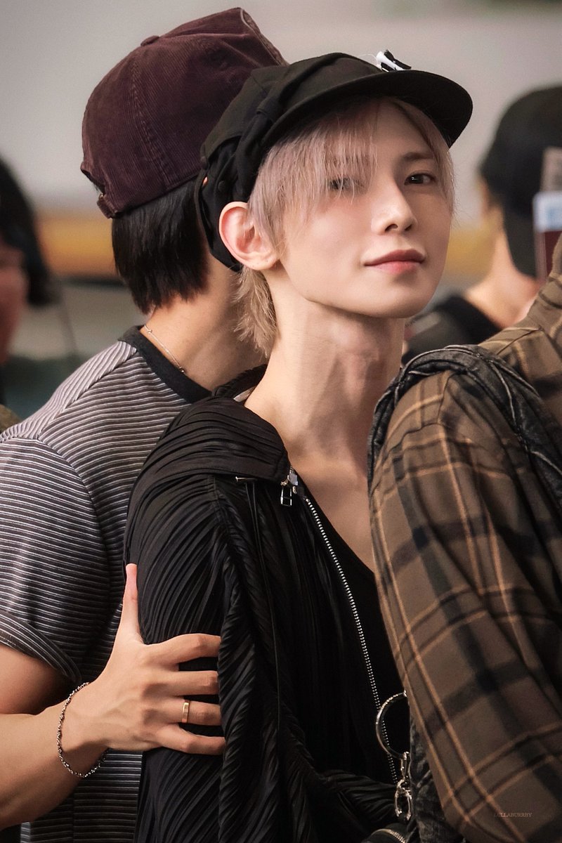 Lullaburrby_'s tweet photo. 260727

#ATEEZ #에이티즈 
#YEOSANG #여상
#CHOISAN #최산
#SAN #산 https://t.co/haLbydYRha