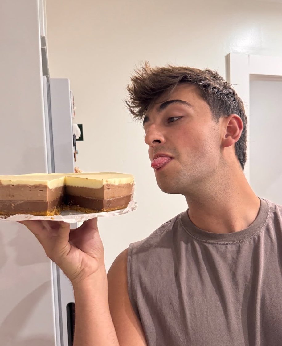 naranjaypiti's tweet photo. su verano consistiendo en ser cooking mama pues perfecto que nos haga tiktok de cada receta https://t.co/EnqzZYiPC4
