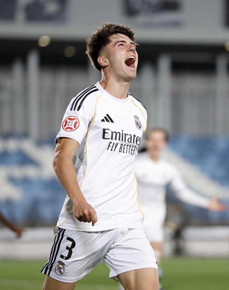 CastillaStats's tweet photo. OFFICIAL: Víctor Valdepeñas has joined Serie A side Fiorentina on a permanent deal, for a significant fee. The second Castilla departure of the summer is an unexpected one, but it’s another top league player nonetheless. Good luck, Víctor! #AnotherOne https://t.co/z88nU2Fo1i