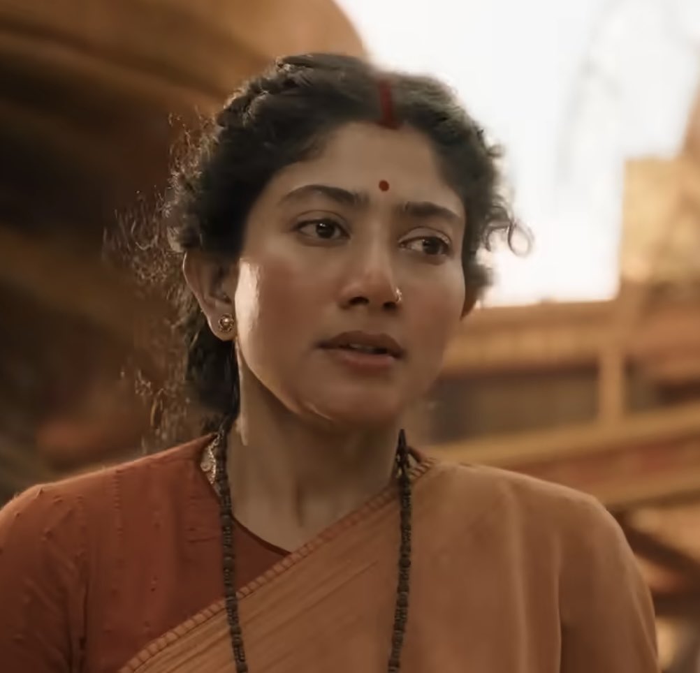 AapGhumaKeLeL0's tweet photo. What was the Casting Director smoking???

#RamayanaTrailer https://t.co/B4vcZp5ye8