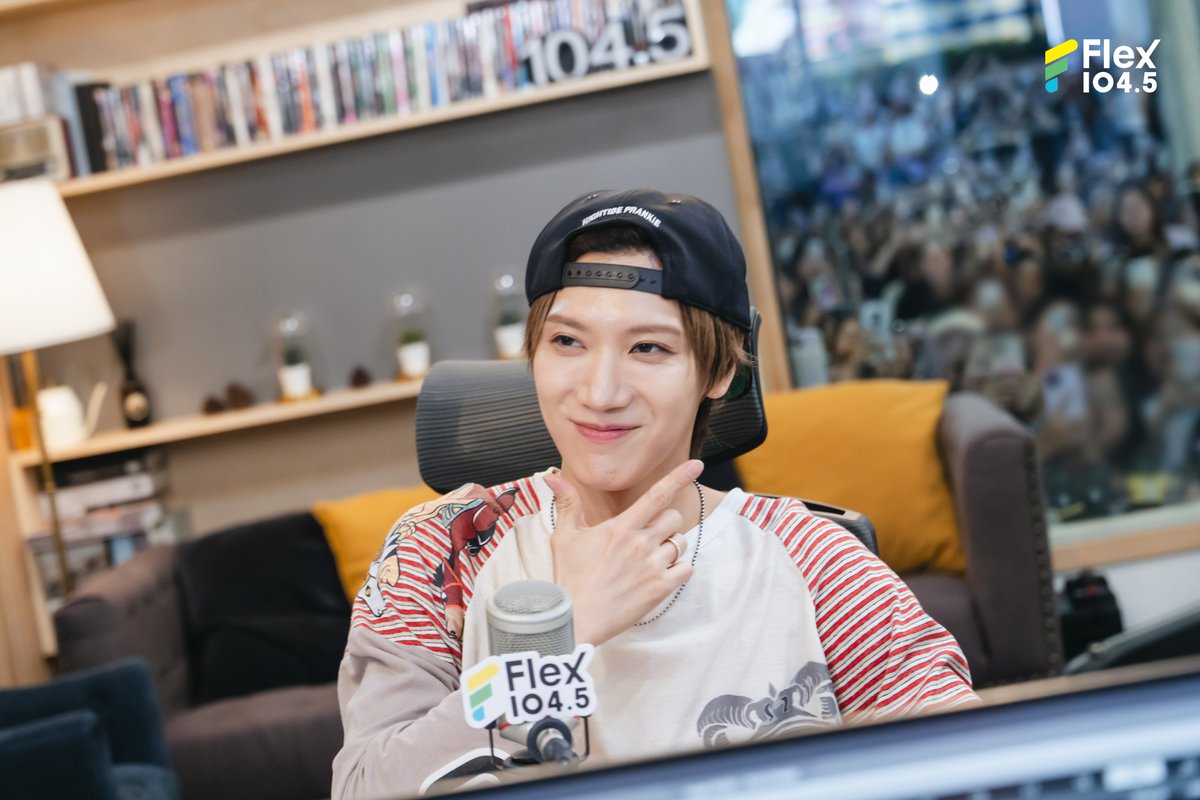Flex_Connect's tweet photo. 📌ดูรายการ Flex Talk ย้อนหลังได้ทาง YouTube : FlexConnect
https://t.co/pLgngA6vRJ

@TEN_offcl @tenthsound @illimnt
.
#Flex1045xTEN_ถ้าไม่คิด
#TEN #텐 #เตนล์
#IfYouDontMeanIt #TEN_IfYouDontMeanIt
#FlexTalk #FlexConnect #Flex1045 https://t.co/3s41FgSa0w