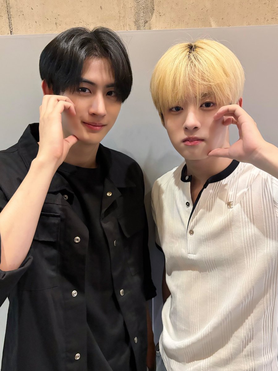 kissent2010's tweet photo. 【#YOUNITE】

𝗬𝗢𝗨𝗡𝗜𝗧𝗘 𝟴𝗧𝗛 𝗘𝗣 [𝗜𝗡𝗬𝗨𝗡 𝗣𝗮𝗿𝘁.𝟭]
RELEASE EVENT 第2弾

🗓2026.7.31 FRI 3PM
2ショット撮影会ポーズ📸

①よしよし
②ほっぺハート
③ハートIN 

#유나이트 #ユナイト
#INYUN_Part_1 #POSE_姿態 https://t.co/sEZD1h3zfL