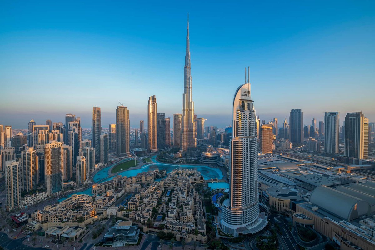 iSaloniofficial's tweet photo. From the Burj Khalifa to the China Zun, a selection of the tallest buildings on the planet according to the Council on Vertical Urbanism.

More here: https://t.co/LNYBgWMcJ7
Words by Salvatore Peluso

#SalonedelMobile https://t.co/fP4IeWhAVY