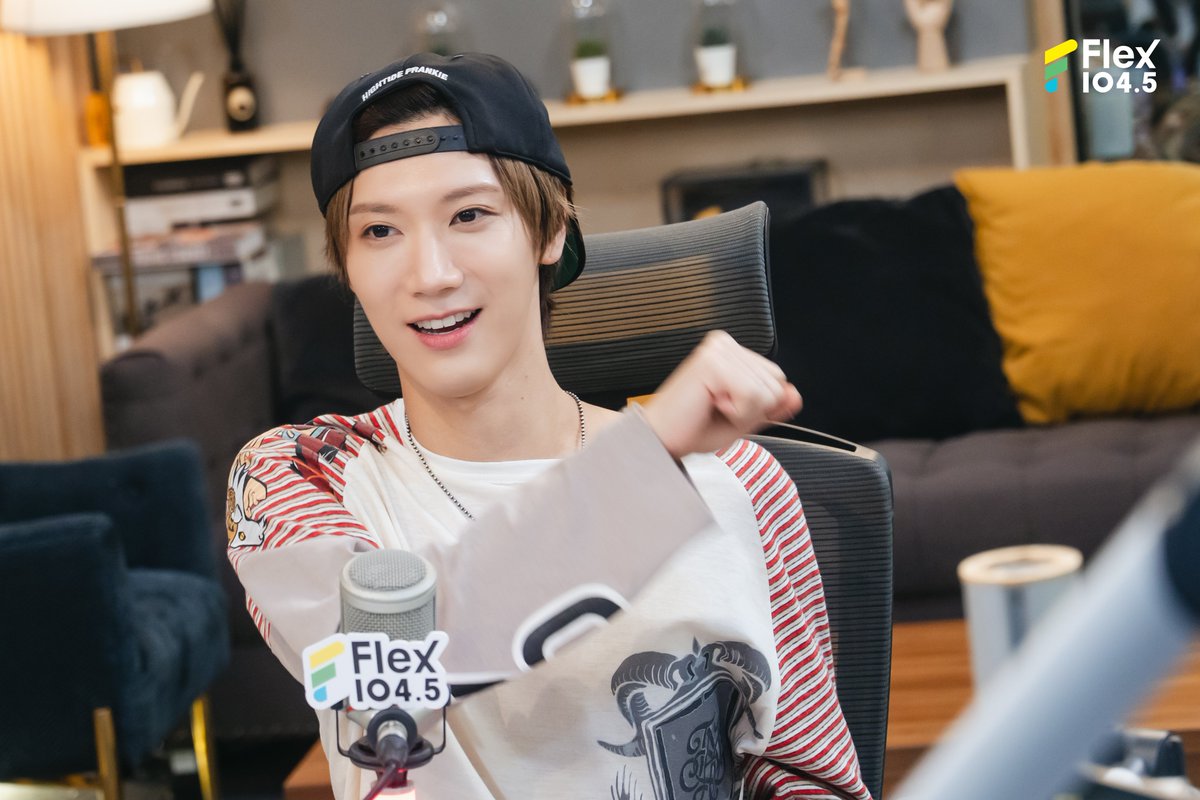 Flex_Connect's tweet photo. 📌ดูรายการ Flex Talk ย้อนหลังได้ทาง YouTube : FlexConnect
https://t.co/pLgngA6vRJ

@TEN_offcl @tenthsound @illimnt
.
#Flex1045xTEN_ถ้าไม่คิด
#TEN #텐 #เตนล์
#IfYouDontMeanIt #TEN_IfYouDontMeanIt
#FlexTalk #FlexConnect #Flex1045 https://t.co/3s41FgSa0w