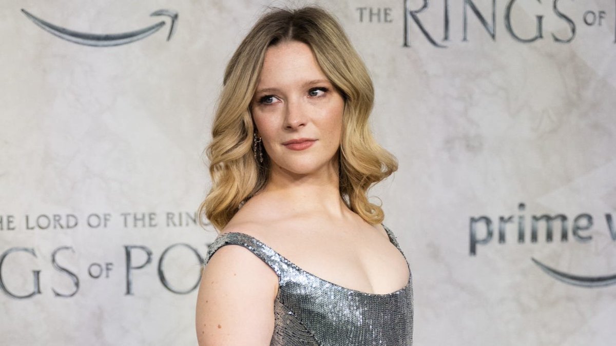 IGN's tweet photo. The Lord of the Rings: The Rings of Power will begin its third season with a Fellowship of the Ring-style prologue, designed to explain the series' status quo to new or lapsed viewers. https://t.co/SvnIKlHlgZ https://t.co/2A8Kf6iMSY
