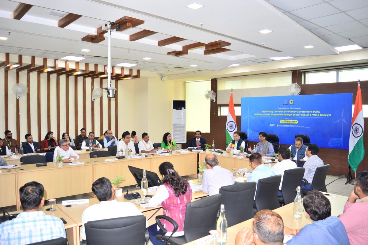 karandi65's tweet photo. The consultation with industries in Renewable Energy Sector (Solar and Wind Energy) was organised today by @NITIAayog  and @Nise_Gurgaon, an autonomous institute under @mnreindia

The consultation brought together leaders from industry, research institutes and government to deliberate on the technology, manufacturing and policy priorities that will shape the next phase of growth in India’s renewable energy sector.