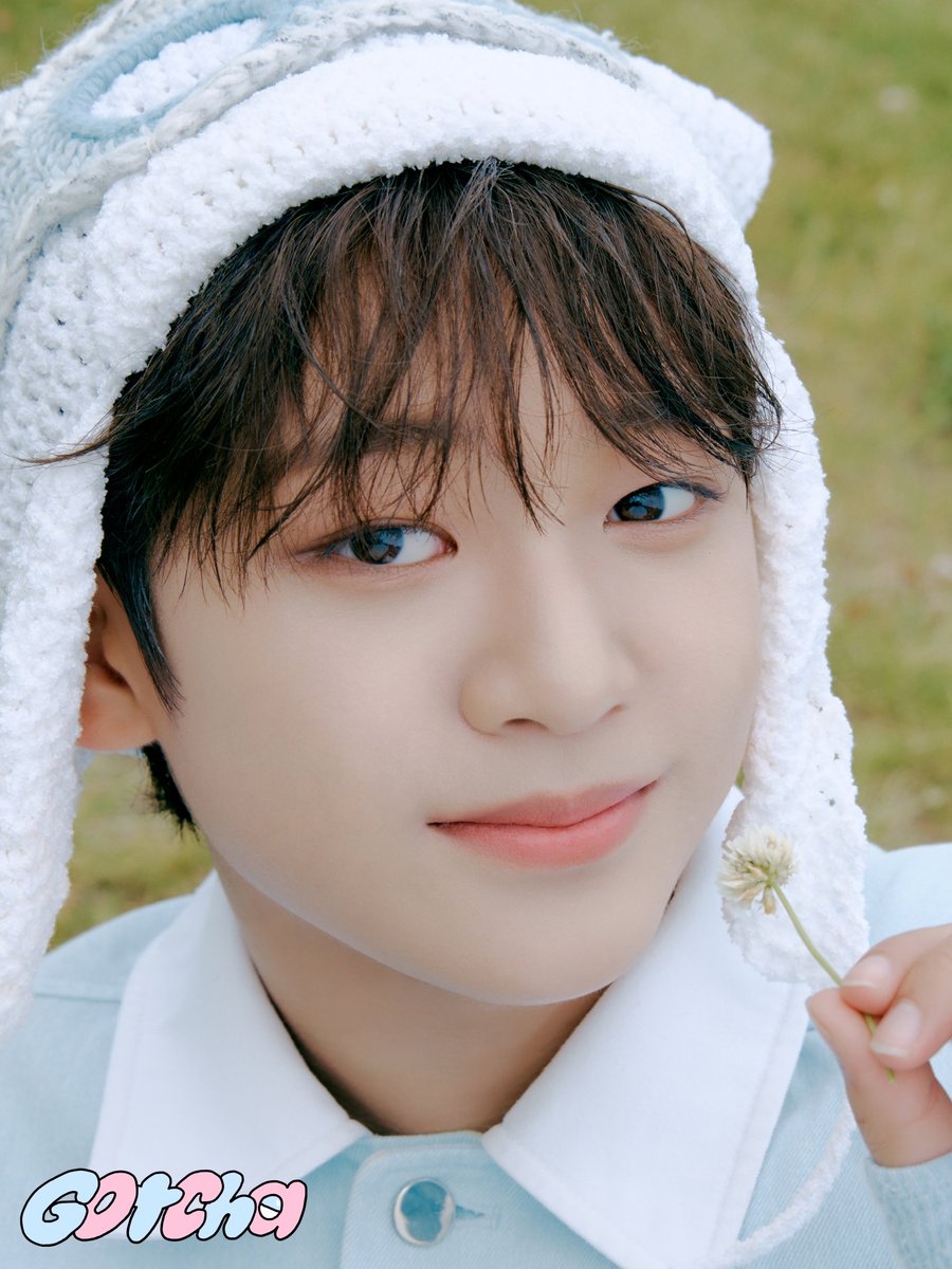 Official_VIBY's tweet photo. VIBY 3rd Digital Single
'Gotcha (ガチャ)' Concept Photo

KOTARO Ver.

VIBY - 'Gotcha (ガチャ)'
🎬Music Video
2026.08.05 20:00 (JST)

🎧Streaming &amp; Download
2026.08.05 0:00 (JST)

🎵 Pre-save/Pre-add
https://t.co/s8hriMJ6IU

#KOTARO
#VIBY #バイビー
#VIBY_Gotcha #VIBY_ガチャ
#RiiMJ https://t.co/caMH0oUfhS