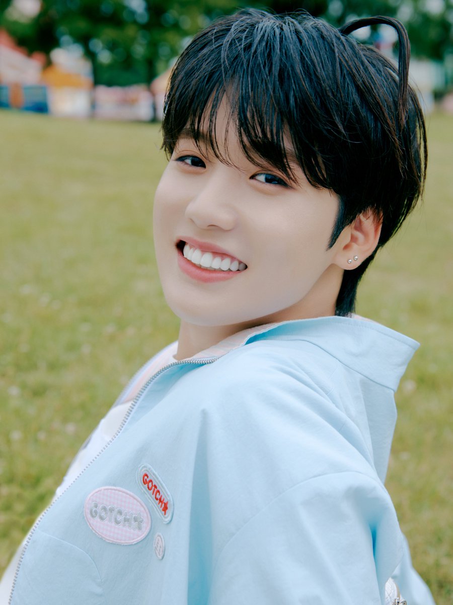 Official_VIBY's tweet photo. VIBY 3rd Digital Single
'Gotcha (ガチャ)' Concept Photo

RYOHA Ver.

VIBY - 'Gotcha (ガチャ)'
🎬Music Video
2026.08.05 20:00 (JST)

🎧Streaming &amp; Download
2026.08.05 0:00 (JST)

🎵 Pre-save/Pre-add
https://t.co/s8hriMJ6IU

#RYOHA
#VIBY #バイビー
#VIBY_Gotcha #VIBY_ガチャ
#RiiMJ https://t.co/08LSeoi3C7