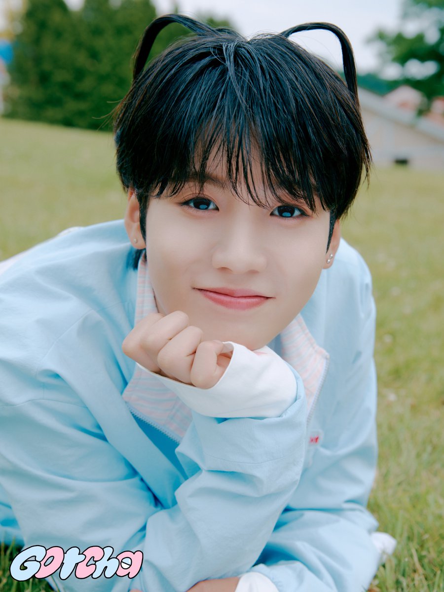 Official_VIBY's tweet photo. VIBY 3rd Digital Single
'Gotcha (ガチャ)' Concept Photo

RYOHA Ver.

VIBY - 'Gotcha (ガチャ)'
🎬Music Video
2026.08.05 20:00 (JST)

🎧Streaming &amp; Download
2026.08.05 0:00 (JST)

🎵 Pre-save/Pre-add
https://t.co/s8hriMJ6IU

#RYOHA
#VIBY #バイビー
#VIBY_Gotcha #VIBY_ガチャ
#RiiMJ https://t.co/08LSeoi3C7