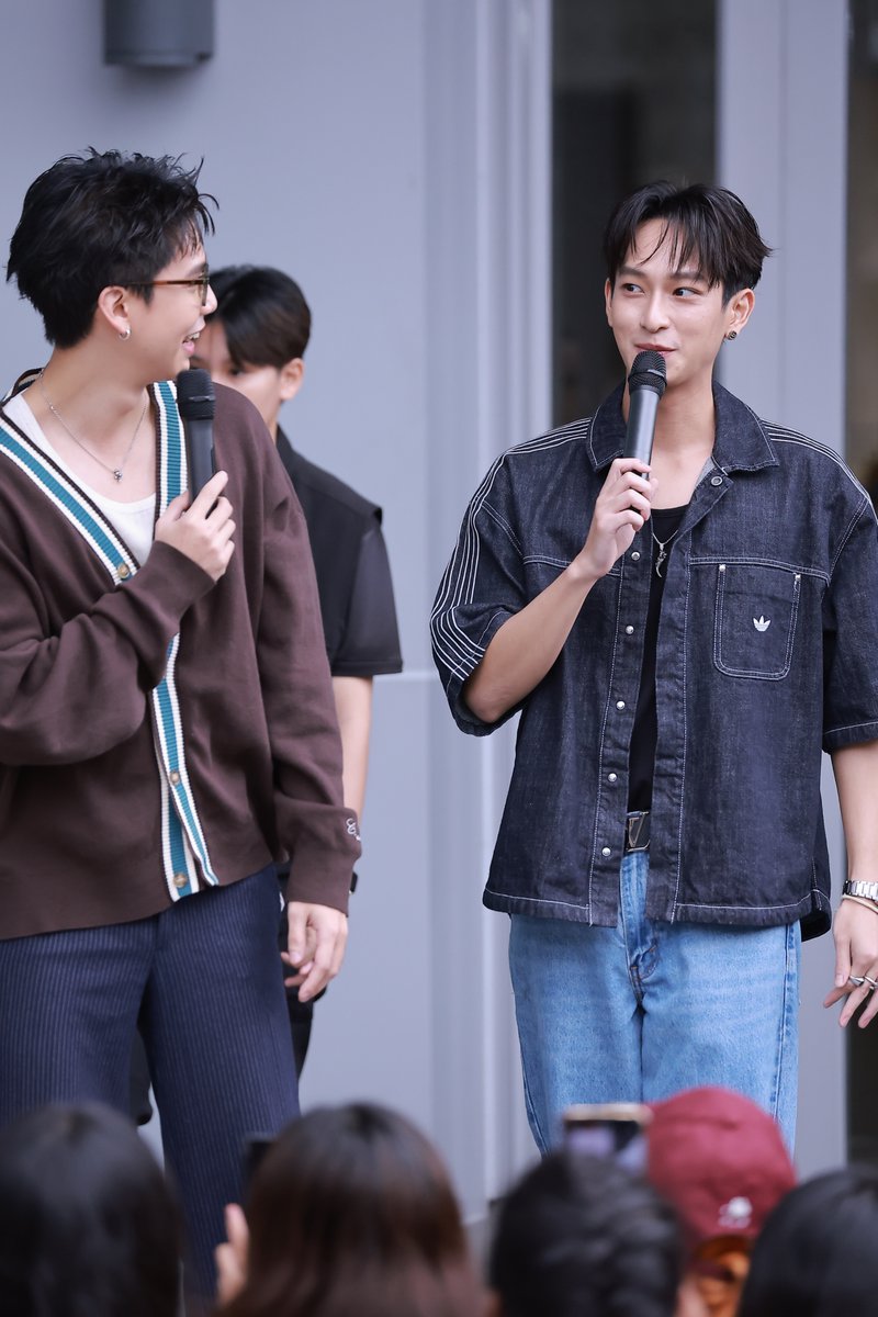 haritfanclub's tweet photo. a Abyssinian cat and an (old) German Shepperd dog ??
#งานมหกรรมนิยายนานาชาติ2026xSingChimon
#ssingss #张翊昕 #SingHarit #ซิงหฤษฎ์
#ชิม่อนไงจะใครหล่ะ #chimonac #ChimonWachirawit https://t.co/kkziQdBZSQ