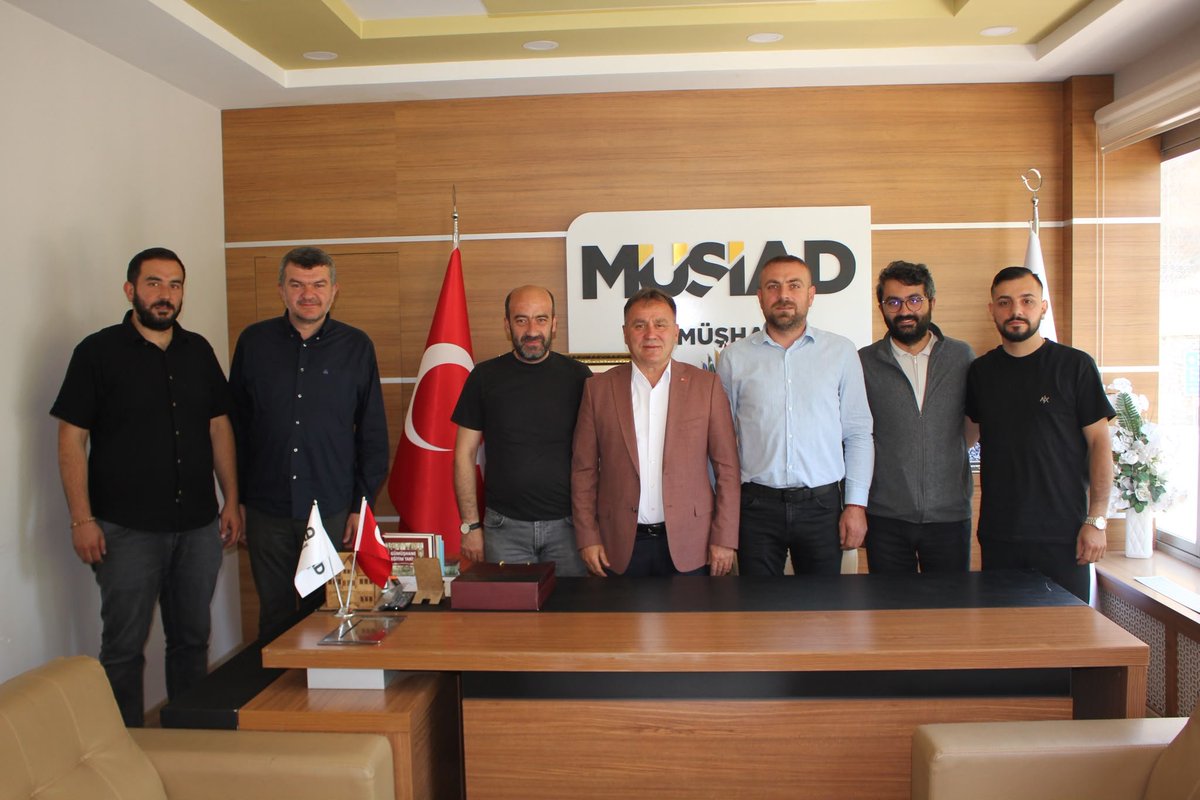 ercancimen29's tweet photo. MÜSİAD Gümüşhane İl Başkanlığı'nı ziyaret ederek İl Başkanı sn Selim Yıldız ve MÜSİAD'ın değerli üyeleri ile bir araya geldik.

Nazik misafirperverlikleri ve samimi sohbetleri için kendilerine teşekkür ediyor, yürüttükleri çalışmalarda başarılar diliyorum https://t.co/vwblySwaBL