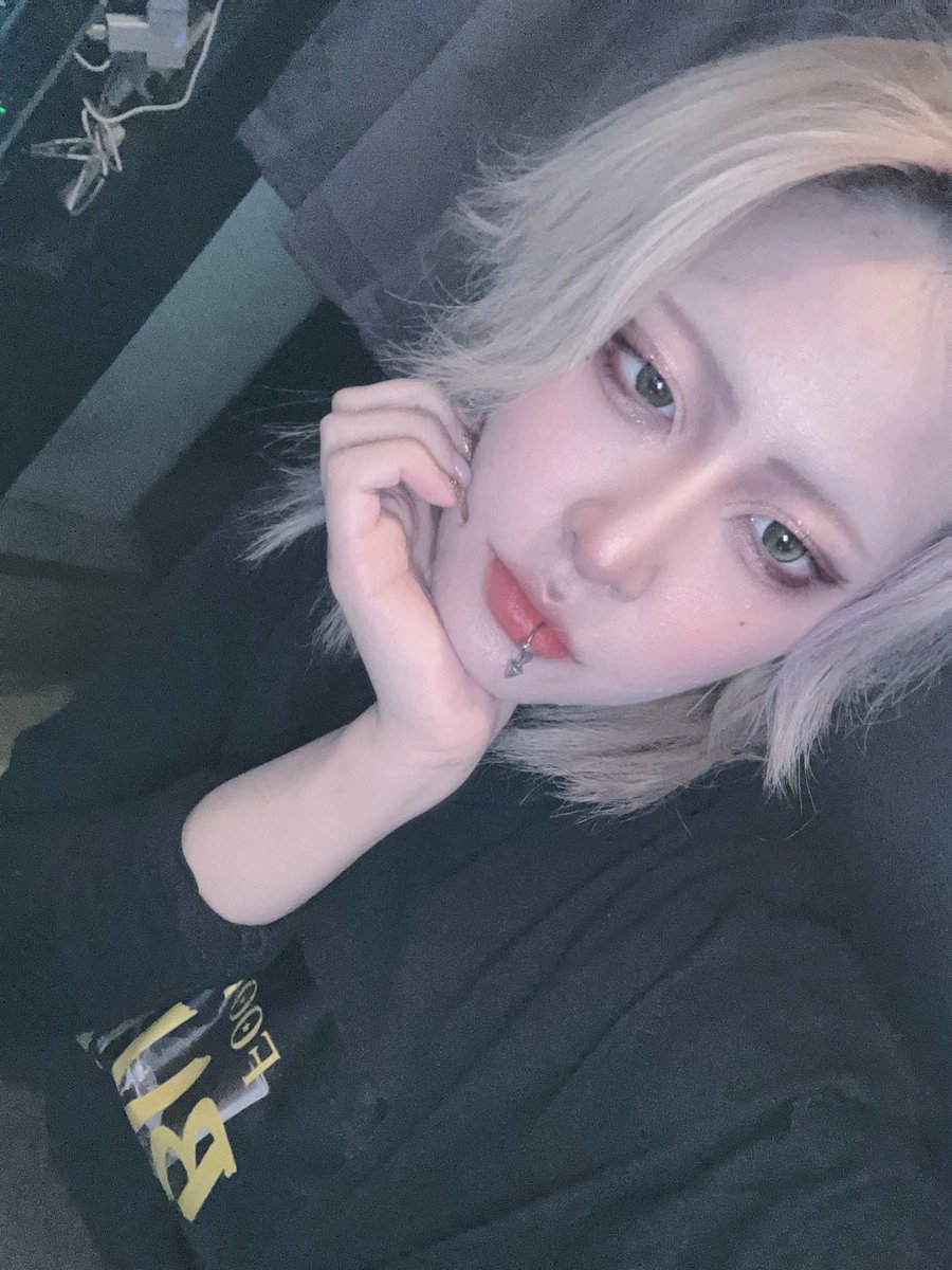 bar_bullsip_96's tweet photo. 本日22時~OPEN🎯
牛タン×ダーツ×お酒♡
はじめましての方も大歓迎です✨
お待ちしてます✨
#すすきの #ダーツバー #BULLSIP #牛タン #ダーツ #明朗会計 #BAR #新規店 #すすきのBAR #五條ビルDEUX #ぶるしっぷ
#PrettyLOCA https://t.co/ZgEDBnL2k9