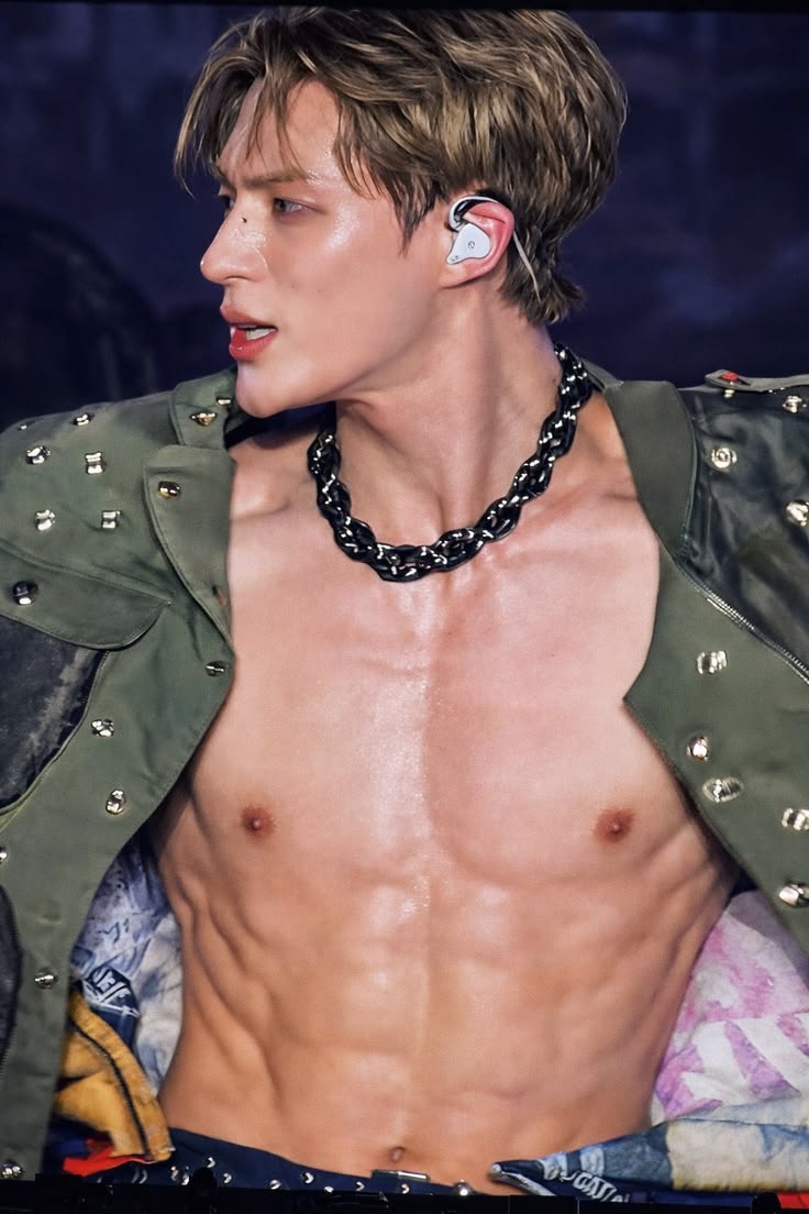 FashionistD's tweet photo. YOUR FAVORITE SUPERMODELS FROM JULY 2026 - PART 2:
1. #JENO - Part 1 https://t.co/KWlX3Uh4tY