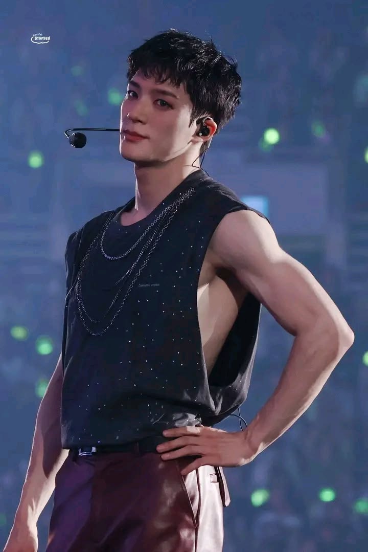 FashionistD's tweet photo. YOUR FAVORITE SUPERMODELS FROM JULY 2026 - PART 2:
1. #JENO - Part 1 https://t.co/KWlX3Uh4tY