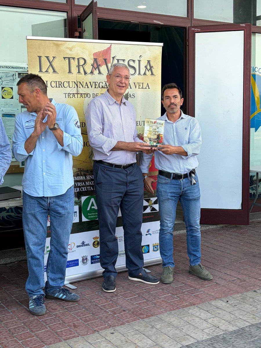 PuertosAND's tweet photo. ⚓ Asistimos en el puerto de Rota a la entrega de trofeos de la IX Travesía I Circunnavegación a Vela Tratado de Tordesillas 2026 organizada por la Asociación V Centenario. 
Nuestro director general, @iaossorio, hizo entrega del Premio Especial Junta de Andalucía a los ganadores https://t.co/qKqo5WHap1