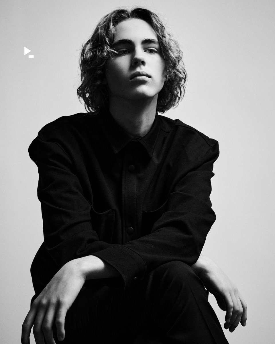 idagio_official's tweet photo. “Both Bach and Liszt have accompanied me ever since I started playing the piano. They remain two of my absolute favourite composers,” shares German pianist-composer Justus Eichhorn.

In this interview, he talks about growing up in the public eye, discovering his own voice as both pianist and composer, and why, for him, The Source begins with a return to the musical roots that have shaped him. Read the full conversation about the making of The Source, his debut album on @DGclassics, on IDAGIO.

Photo: ©Markus Jans