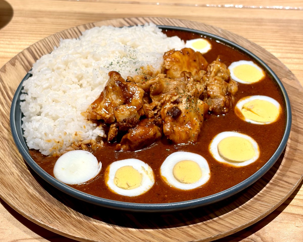 ssknmaster's tweet photo. 東区にあるカレー屋「キイロトシロ」

具材ゴロッゴロで超満足度高い。
これ1080円はマジでコスパ神。

オープンして2年しか経ってないが、札幌のカレー好きは絶対行くべき名店だわ…。 https://t.co/dMvU2jzDLN