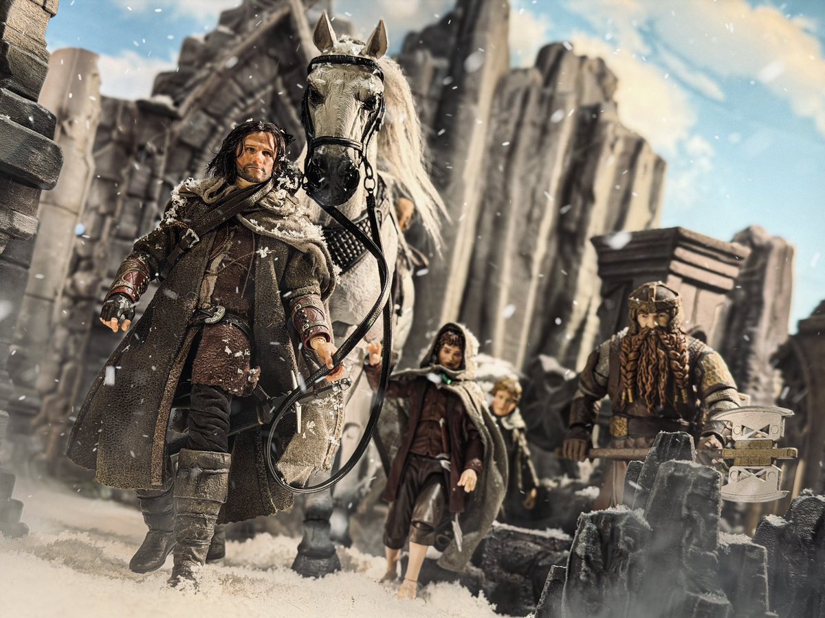 toyetic40s's tweet photo. THROUGH THE NORTHERN MOUNTAIN PASS
#KingOfTheWest #HellcatStudios #Frodo #ShfFiguarts https://t.co/HoQRycIpAn