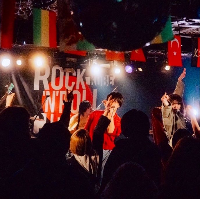 The_eeeeekie's tweet photo. 【🔥今週末はツアーで西へ🔥】

🐯8/1(土)神戸VARIT.🐯

w/
ザ・あどばん
THE PERRY
Lucky Age
Zoku(O.A)

🎫https://t.co/VxRPCFQeQy

🍜8/2(日)福岡Queblick🍜

w/
ザ・あどばん
くっつくパピー
ことりの唄
怪獣ピクルス
garass

🎫https://t.co/kwZJwWq6PN

新潟から1200km先へ！🚗
 #TKOR https://t.co/RprtFR1tyO