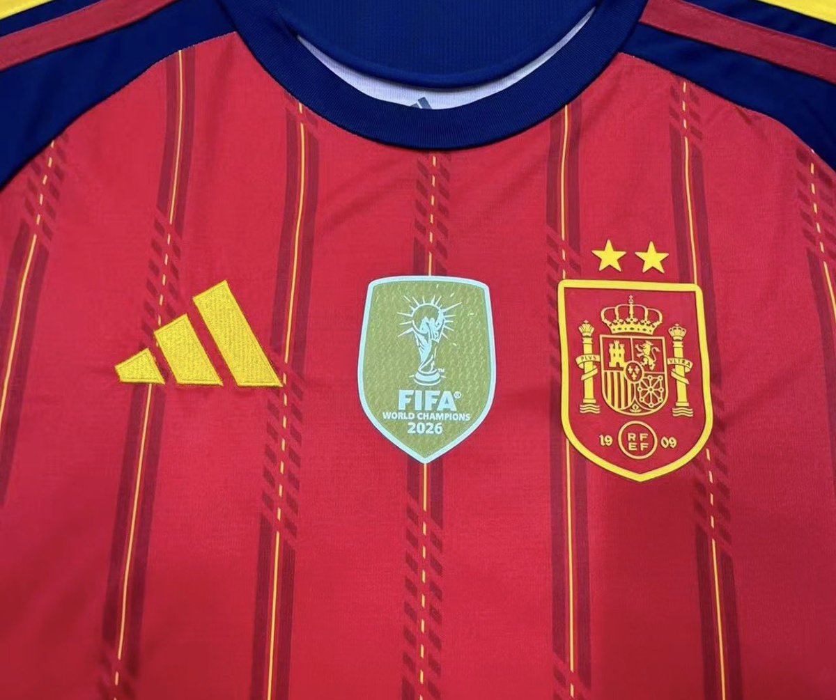 GxlDeFekir's tweet photo. Es una barbaridad como están de conseguidas las camisetas con las dos estrellas y el parche de campeón del mundo de @Cheapftball666 

Os dejo su página para que le echéis un ojo👇🏼👇🏼

https://t.co/OyrpuhCHKr https://t.co/LJGV44YggP