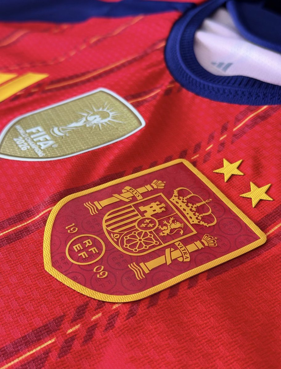 GxlDeFekir's tweet photo. Es una barbaridad como están de conseguidas las camisetas con las dos estrellas y el parche de campeón del mundo de @Cheapftball666 

Os dejo su página para que le echéis un ojo👇🏼👇🏼

https://t.co/OyrpuhCHKr https://t.co/LJGV44YggP