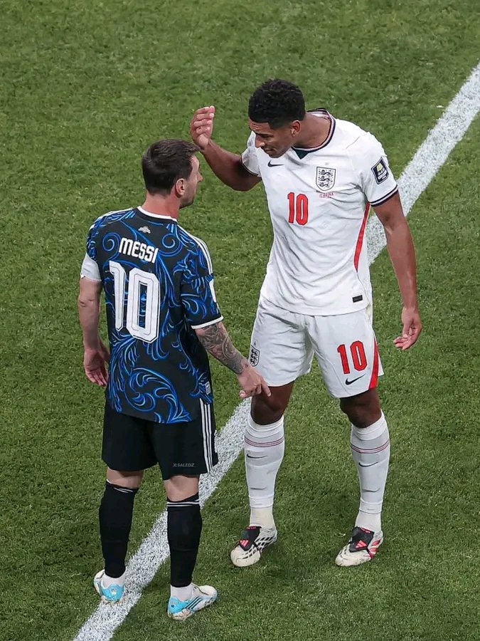 GP_oluwapelumi2's tweet photo. Jude Bellingham In a recent interview, Andy said that he doesn't dislike Messi as a person, but he dislikes the way some people treat and praise him as if he were a god.
Interviewer🔊: "During the recent FIFA World Cup, you and Messi nearly confronted each other on the pitch. What happened?"
Jude Bellingham 🗣️: "Messi acts like he owns football and believes he's above everyone else. As far as I'm concerned, he's a cheater. During that match, one of the Argentina players clearly fouled one of our teammates, but instead of leaving the decision to the referee, Messi started acting like the official himself. That's when I stood up to him and said, 'No one is king here, and no one is above the rules except the referee.' I wasn't going to let anyone intimidate us or control the game. Football should always be decided fairly, not by reputation or influence. Thank God Argentina didn't win the World Cup. If they had, it would have been one of the most heartbreaking moments of my life this year."