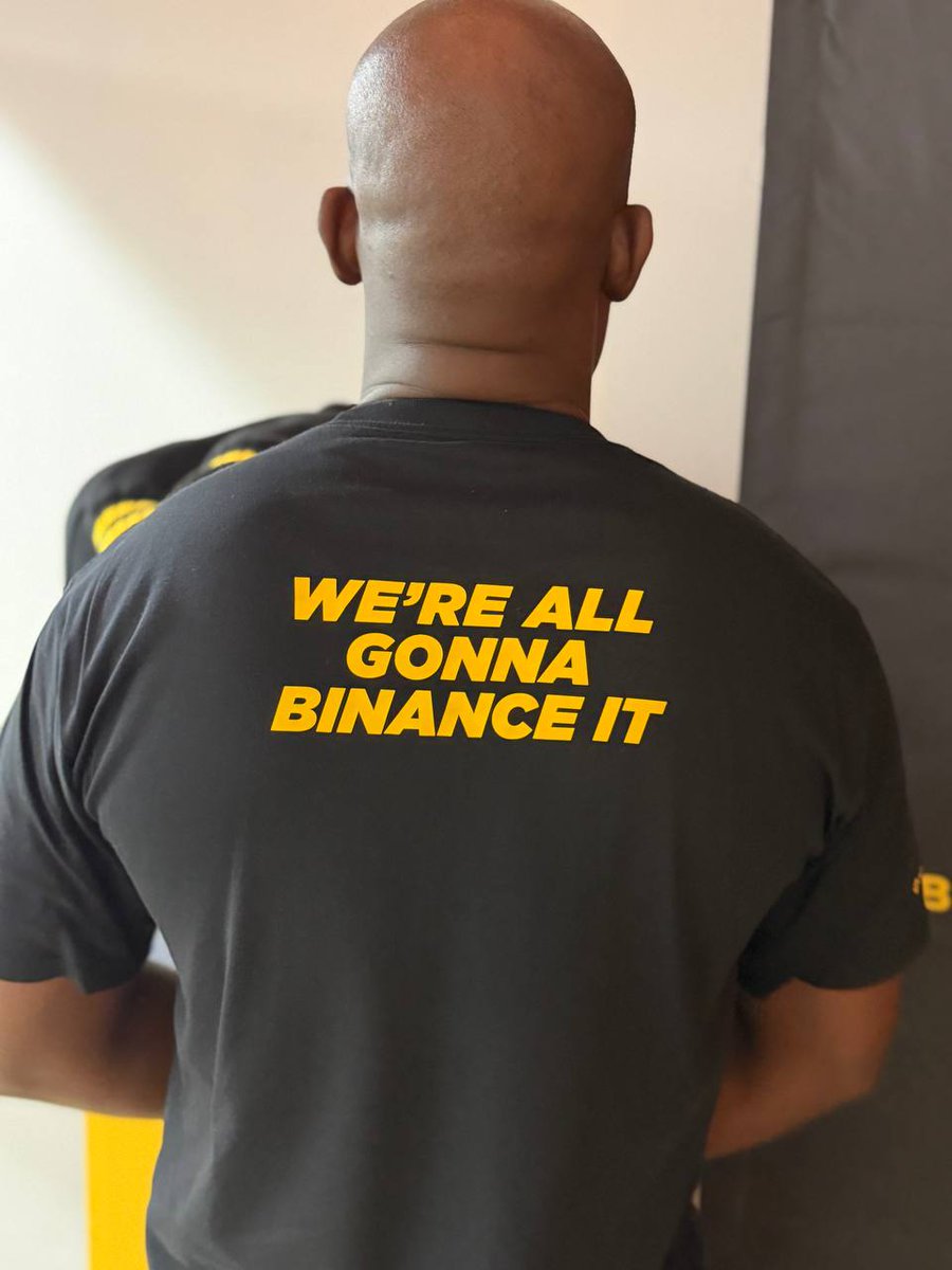 BinanceAngels's tweet photo. When the shirt says it all 👇 https://t.co/15BSqqEt4o
