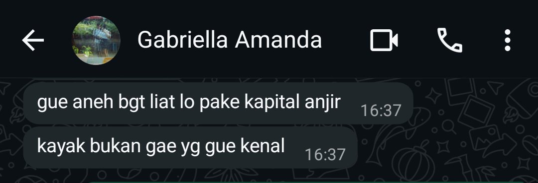gealonica's tweet photo. senyum sendiri baca ini soalnya kaya small things tp di perhatiin gt ih salting deh aku🫠 https://t.co/FiiE06c0jJ