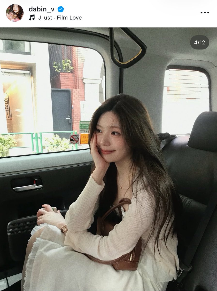 ao___mame's tweet photo. 最近インスタで見て気になった韓国美女だ...
今は髪色と眉毛が明るいからかより柔らかい雰囲気で多幸感溢れてて尊い... https://t.co/QOainhDO9W