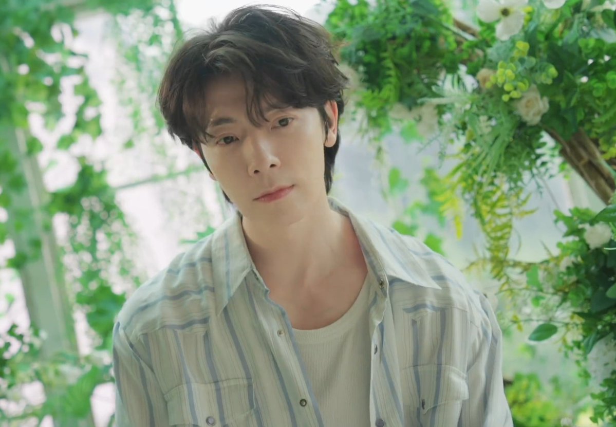 TheLees_HyukHae's tweet photo. OMG!!!!! So Pretty Lee Donghae !!!!!! 😤😤

#DONGHAE #동해 https://t.co/eaW6Ag2lDi
