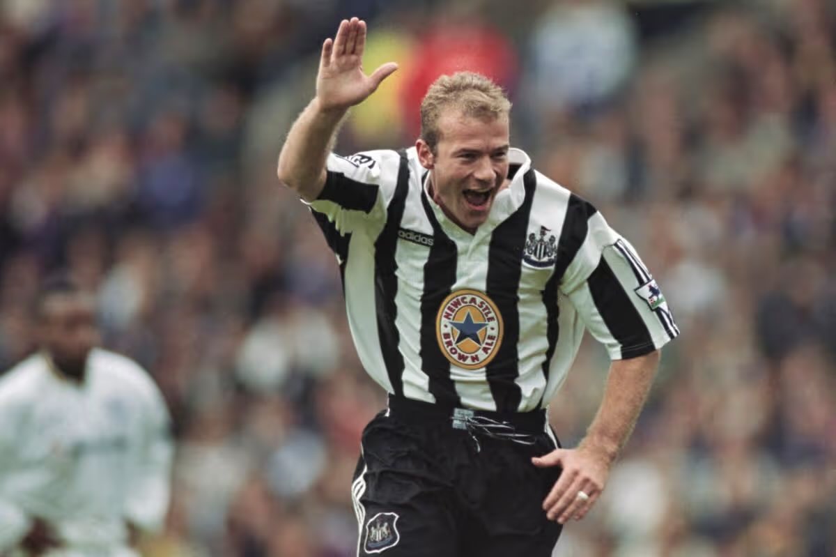 N_Newcastle's tweet photo. 🎙️الأسطورة شيرار بعد رحيل هاو:

" هاو قاد النادي للبطولة ورفع المستوى لكن أداء نيوكاسل نهاية الموسم لم يكن جيداً بما يكفي وفترة الصيف لم تظهر أي تحسن "

" هاو يستحق الاحترام لكن التدريب ليس عملاً خيرياً، كرة القدم تعتمد على النتائج وبمجرد التراجع سترحل ".

#NUFC https://t.co/aDgEmlaGPx