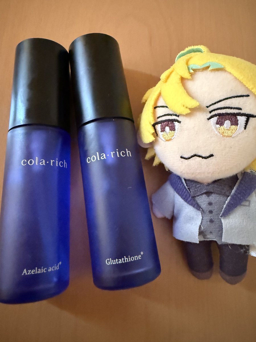 ramune0422m's tweet photo. AZ6セラムとGLセラム購入しました💁‍♀️
アゼライン酸は皮脂分泌抑制でメイク前に使うと良いとどこかで見たのですが、肌がもっちりして化粧ノリも良くなった感じがします💄✨
グルタチオンは美白に良いと聞き、日焼けを気にする夏に良いですね☺️
どちらも使い分けできるから、どっちも買って良かったです！ https://t.co/6yegT6F9wp