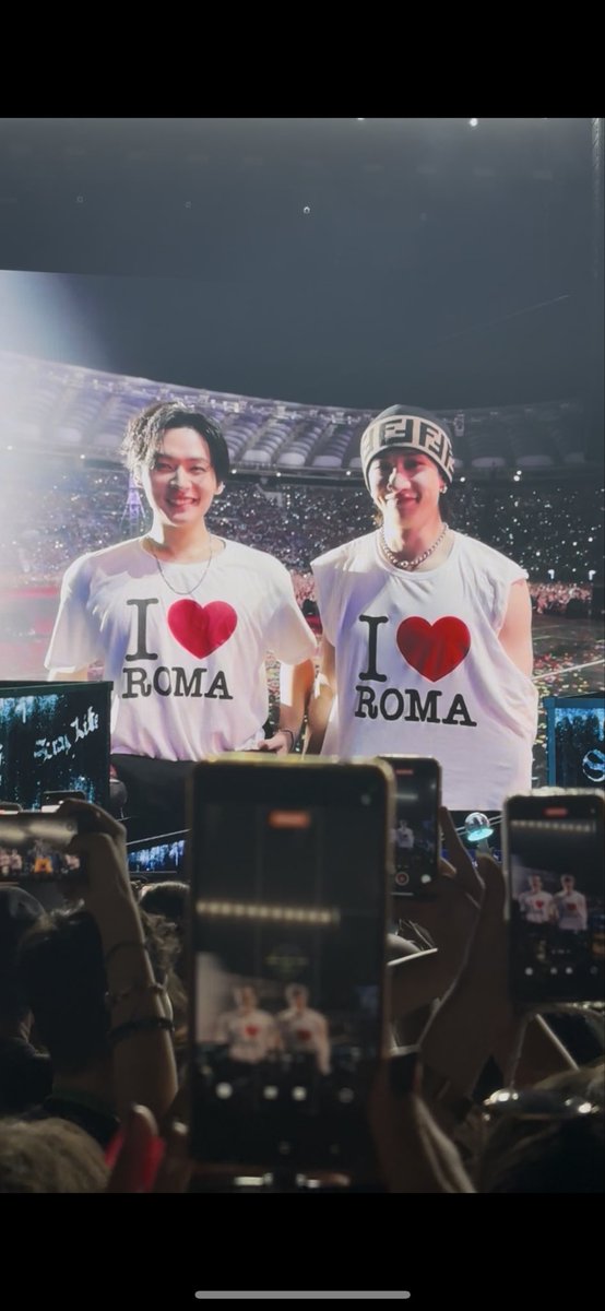 chaz836's tweet photo. buon 30 luglio, non sarà mai bello come il 30 luglio 2025🥹❤️‍🩹 

#StrayKids https://t.co/vzp7kZ3PMR