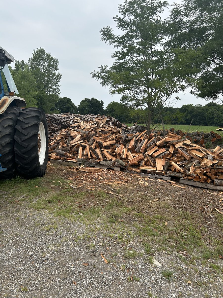 CherryFirewood's tweet photo. If u smoke food or enjoy the scent of #cherry firewood burning in ur fireplace we have a little bit this yr 1/3 cord $325 text 440-237-8565 to order in the #Cleveland #Medina #Hudson #BayVillage #Strongsville area https://t.co/snvS449voL