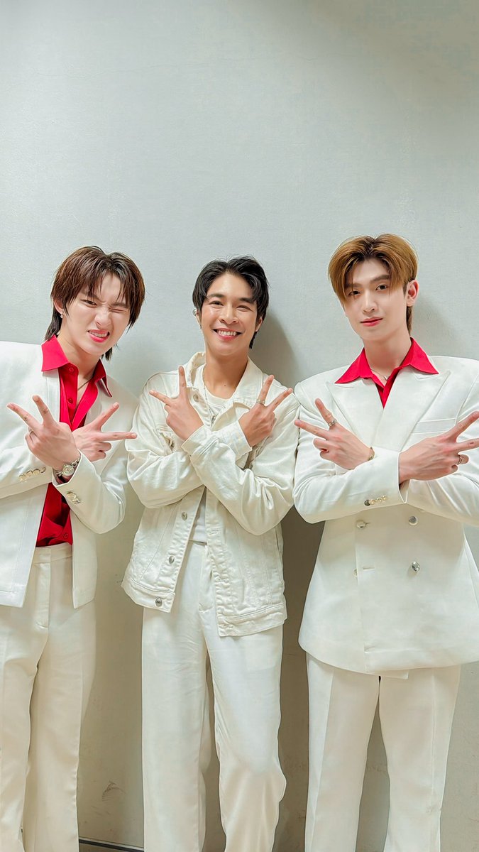 pxxcard's tweet photo. BEAUTRIUM HALF HALF 2026!! With @thomaschungmanirat @kongjiro #BTHalfHalfxThomasKong #thomaskong
#mcpxxcard #mcevent #พิธีกรชาย #thomaskong https://t.co/Ck4GKV7MSg
