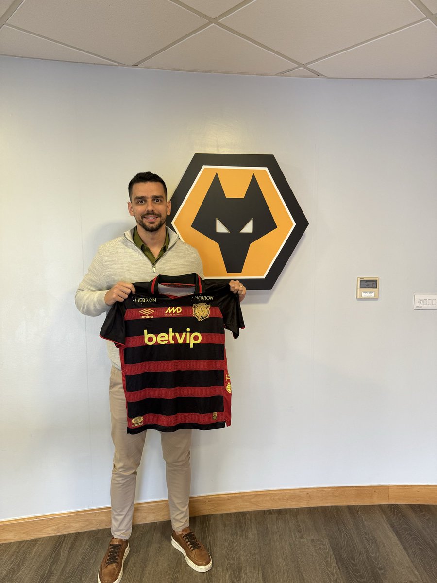 joaomdb's tweet photo. #tbt
#playertrading
#EPL https://t.co/6kJuZCu7fX