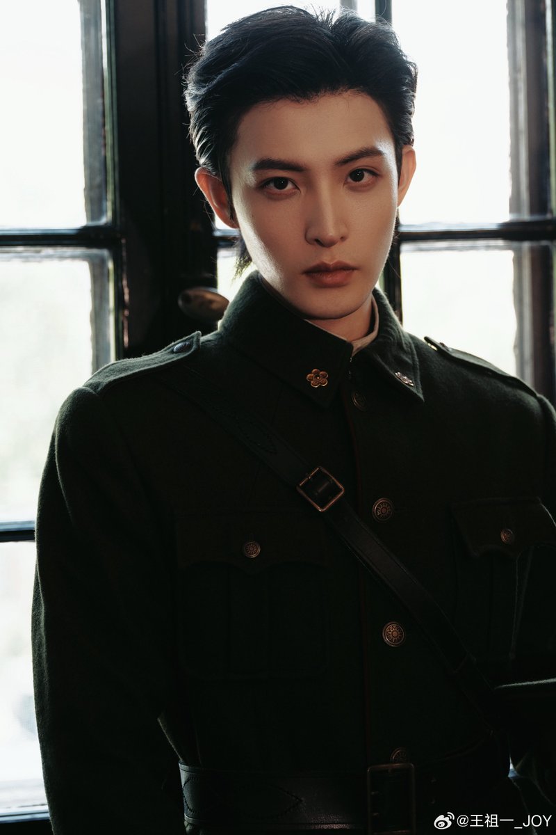 xiaoxinxuu's tweet photo. กรี้ดดดดดดเป็นลมๆๆๆๆๆๆๆๆ ตาเสี่ยวอวี๋ถอดหน้ากากดาเมจมาก มามุงฮีเยอะๆนะ

#เก้าสกุล #MysticNine #九门
#หวังจู่อี #WangZuyi #王祖一 https://t.co/uL3tMuMMY6