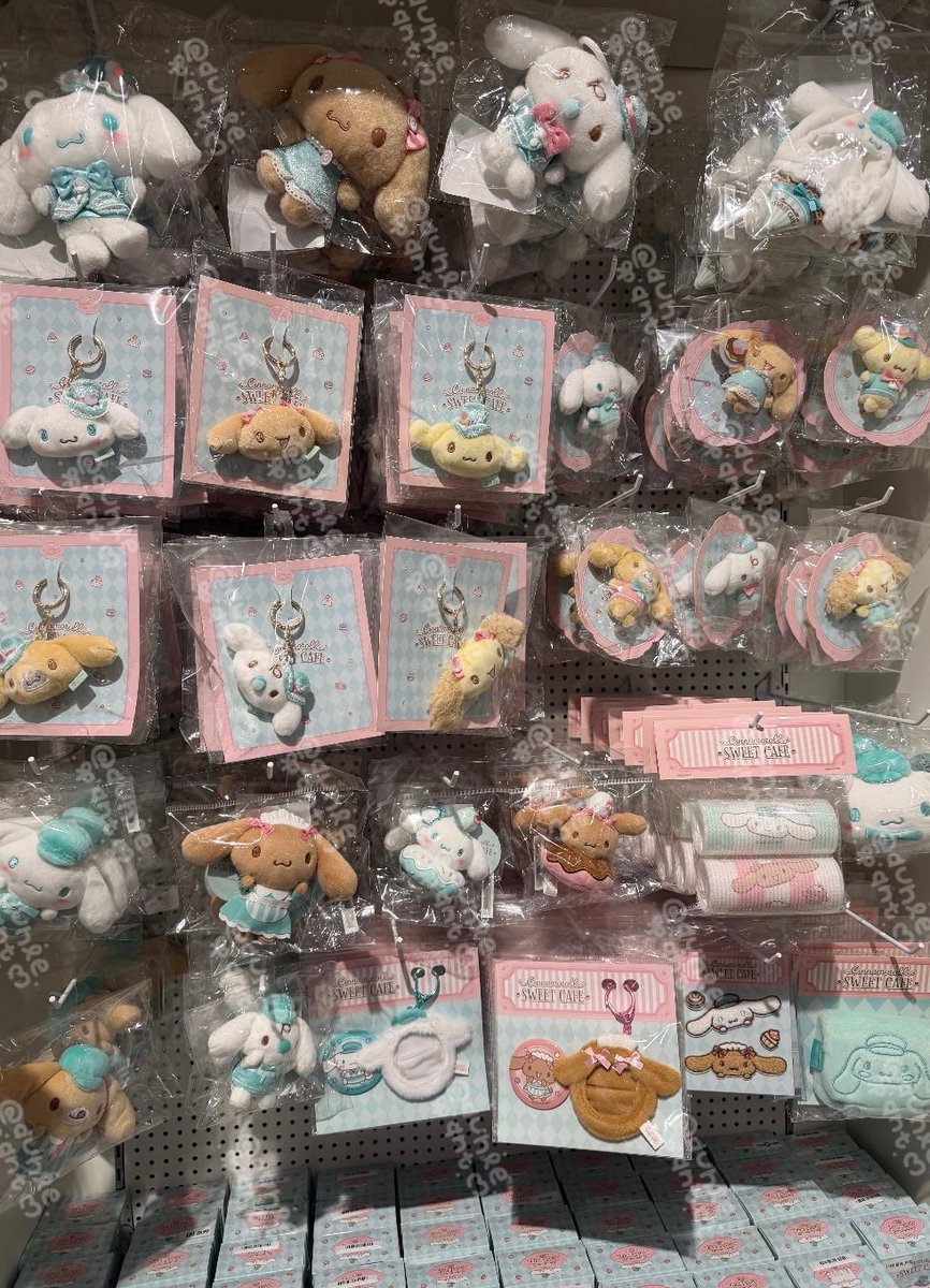 aunieant's tweet photo. ˓ #รับหิ้วเกาหลี 🇰🇷౨ৎ⋆ ˒
พวงกุญแจ / keyring 
tamagotchi യ 300-.

cinnamoroll cafè
สนใจชิ้นไหนสอบถามราคาได้คับ

☘︎ ค่าส่ง 40 | มีมัดจำ 50%
#ตลาดนัดriize #ตลาดนัดsanrio https://t.co/pnTy25753e