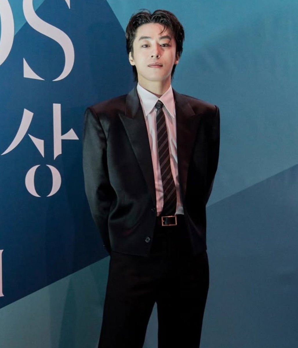 mon_koo1204's tweet photo. 이안에7년들어잇다는거걍구라같음 https://t.co/YEcdHRHWpy