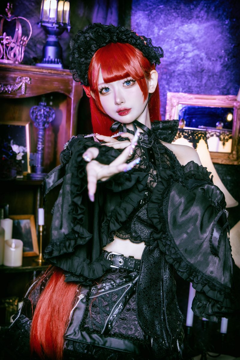 _DaTuRaOfficial's tweet photo. 【1人目公開】

✛••┈┈┈┈••✛••┈┈┈┈••✛

『   童話は、誰かの犠牲でできている。 』

■メンバーカラー■
🥀ローズレッド

下園れいか
@Simozono__reika
              
✛••┈┈┈┈••✛••┈┈┈┈••✛ https://t.co/qurQirxI9P