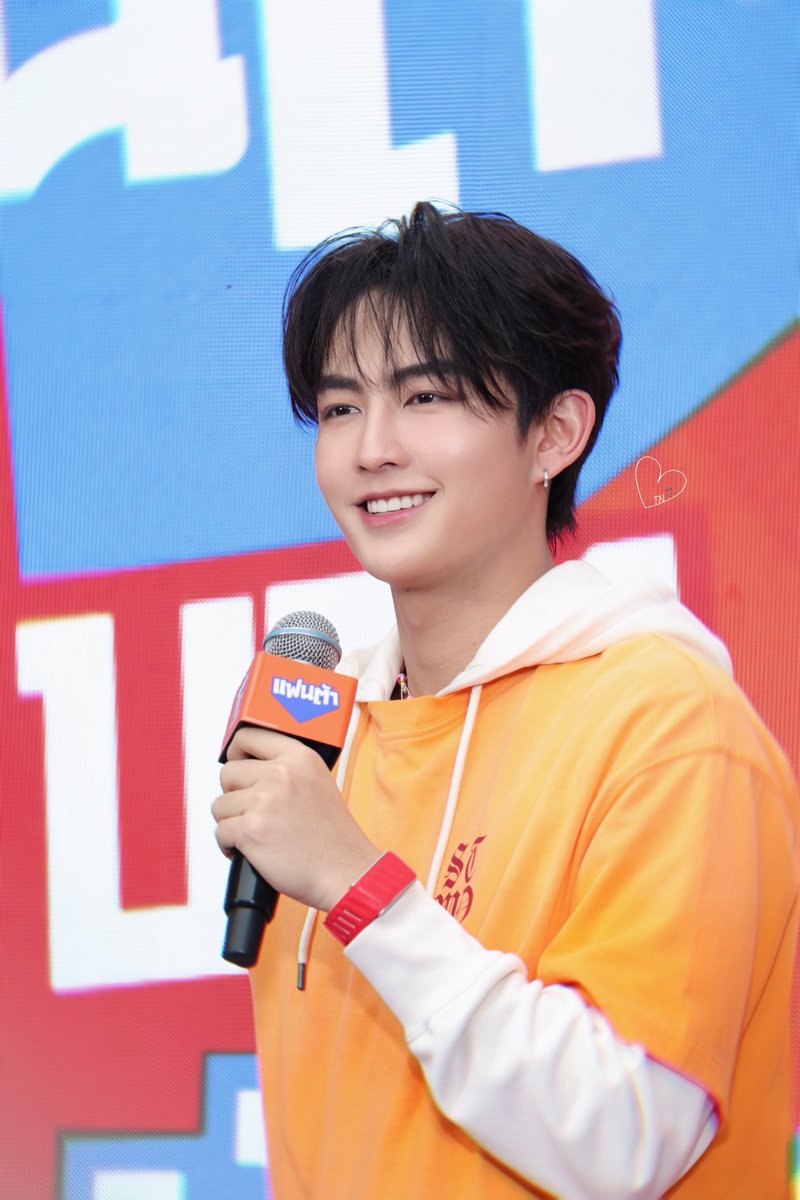TN_heartcu's tweet photo. ทรงผมน้องฮาร์ทวันนี้ แอบแบ๊ว🥰

Fanta X BUS 
#FantaXBUS
#KHUNPOL #HEARTchuthiwat https://t.co/m5t1L7cHAo