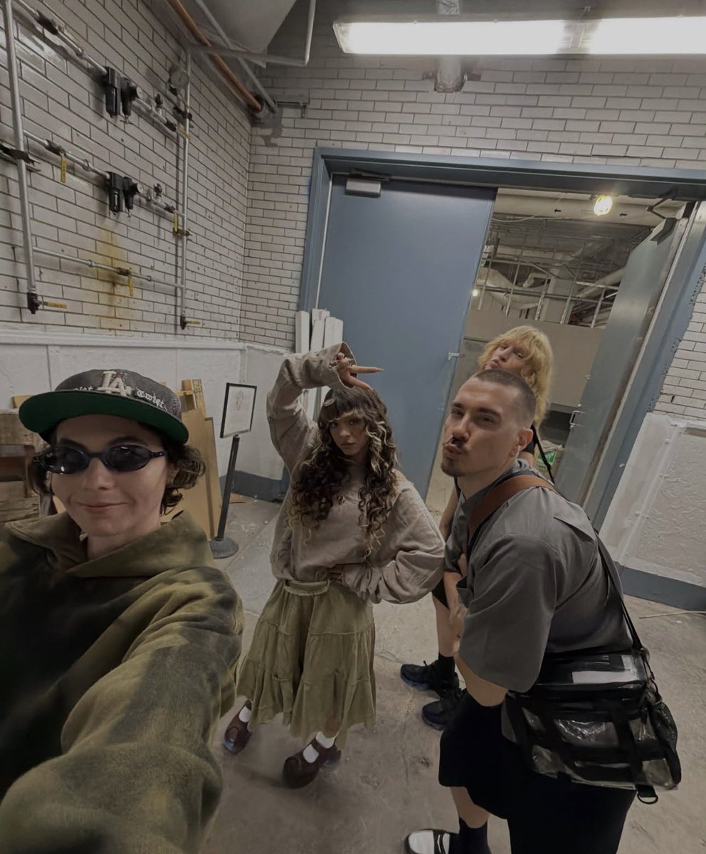 MELSHUB's tweet photo. New photos of Melanie Martinez

📸: nataliefrank_ via Instagram https://t.co/MAZXK8IhoM