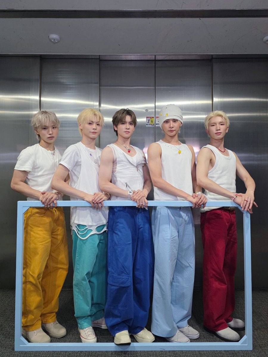 POW_grid's tweet photo. [#POW.pic] 25730

Mnet '엠카운트다운'

#POW #파우 #Flavor #플레이버 #GRID #그리드 https://t.co/POCPbkJQog