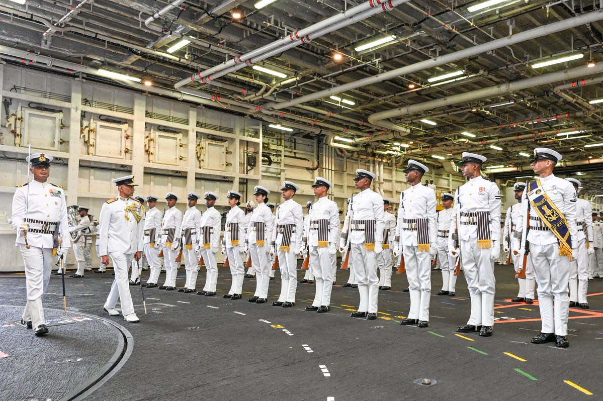 IN_WNC's tweet photo. Change of Guard in #WesternFleet 

RAdm Srinivas Maddula assumed command of the #WesternFleet from VAdm Vivek Dahiya on 29 Jul 26.  

The Flag Officer is an alumnus of National Defence Academy #NDA, United States Marine Corps Command and Staff College, Virginia #USMCCSC and #InNWC Goa. He has held key command and staff appointments both ashore and afloat, including Command of INFACT80, IN ships Nipat, Ganga, Godavari and Trikand, and the base depot ship INS Kadamba.   

On assuming Flag rank, he served as #FOST in #SNC Kochi and #ACNS (FCI) at #NHQ New Delhi.

@indiannavy
@Indiannavymedia
@DefPROMumbai
@IN_WesternFleet