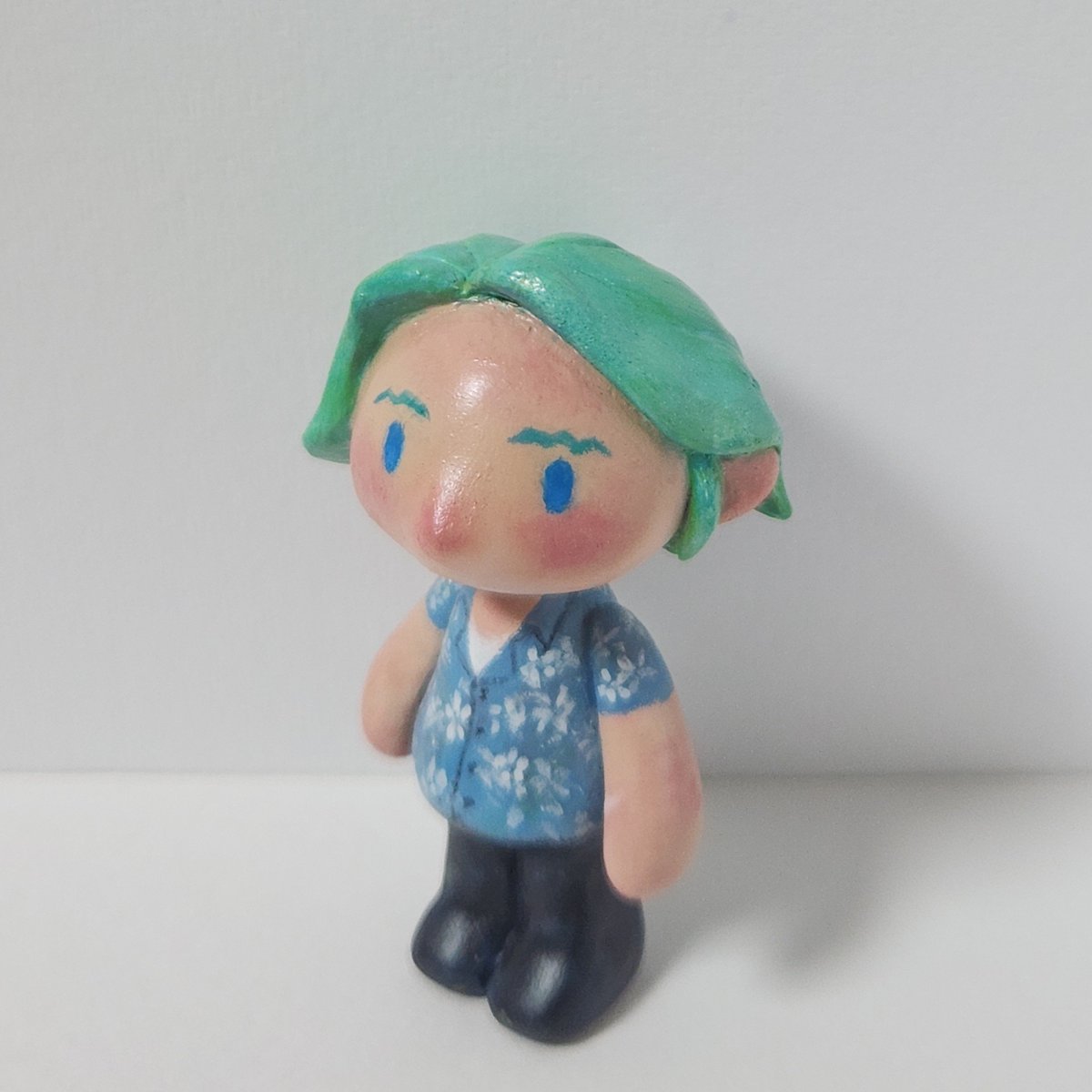 bluejay_2606's tweet photo. Made a simple cove clay figure! The goal was to 1. make it quick and 2. make it cute. Idk about the goal 1, but think I did ok on 2🙂‍↕️ #olba https://t.co/F69HX5a3XO