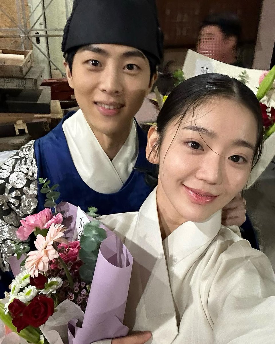 hyeweon__cagq's tweet photo. 소현세자와 강빈, 예쁘게 봐주셔서 진심으로 감사하고 감사했습니다:) https://t.co/5E6RHuZksf
