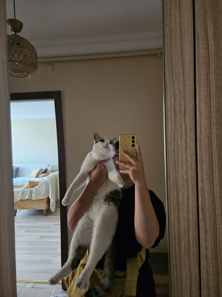 efe huça🧸🙀💩👽 tweet media