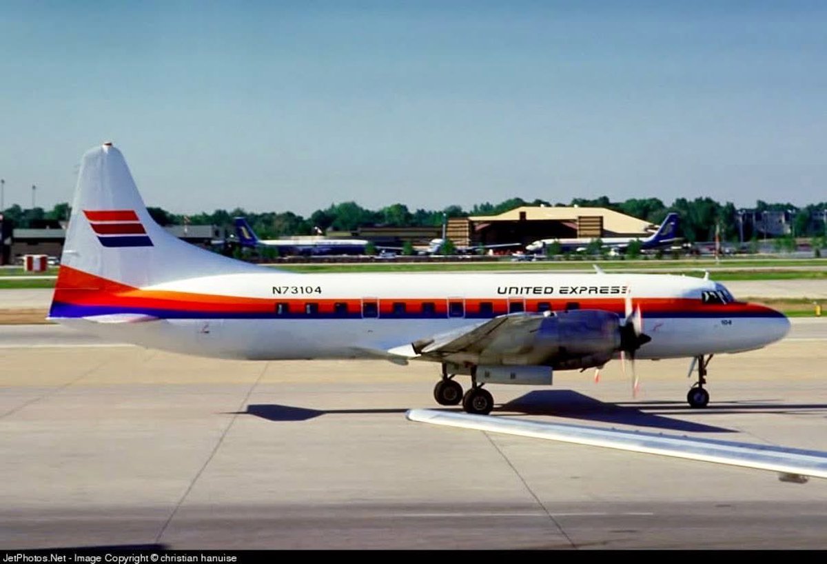 n194at's tweet photo. United Express (Aspen Airways)
Convair CV-580 N73104
DEN/KDEN Stapleton Intl Airport (Closed)
June 5, 1988
Photo credit Emilio Vigil-Vazquez
#AvGeek #Aviation #Airline #AvGeeks #Convair #CV580 #AspenAirways #UnitedExpress #DEN #Denver #Stapleton @united πΊπΈ https://t.co/mHAEdlnTW5